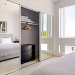 Blueground Hollywood Balcony Nr Griffith Park Lax-1347